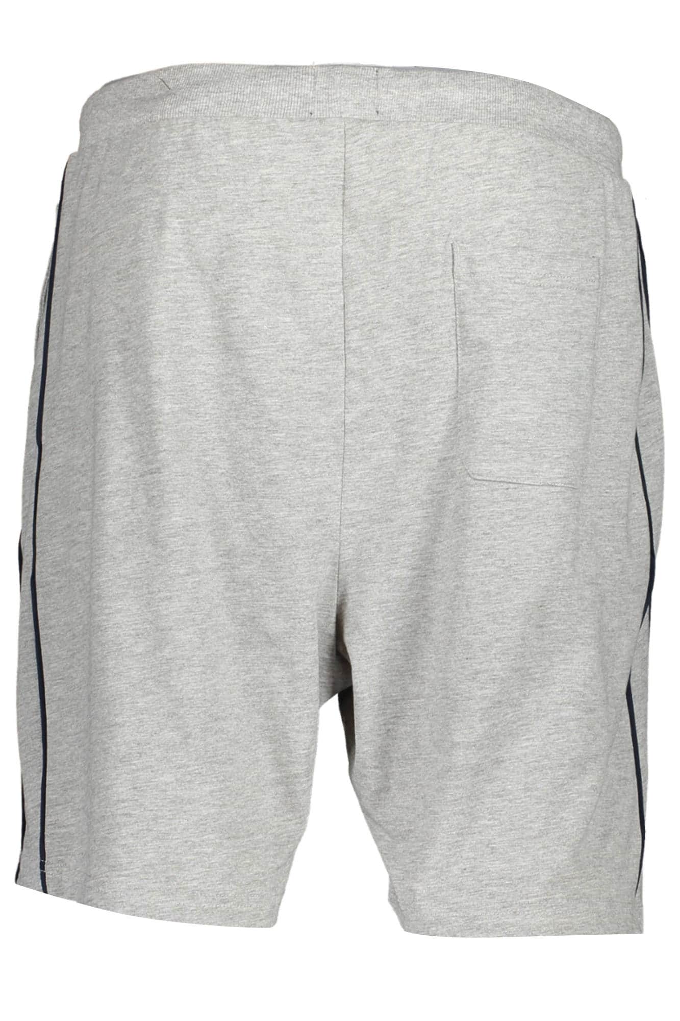 Gian Marco Venturi hombre pantalón corto gris
