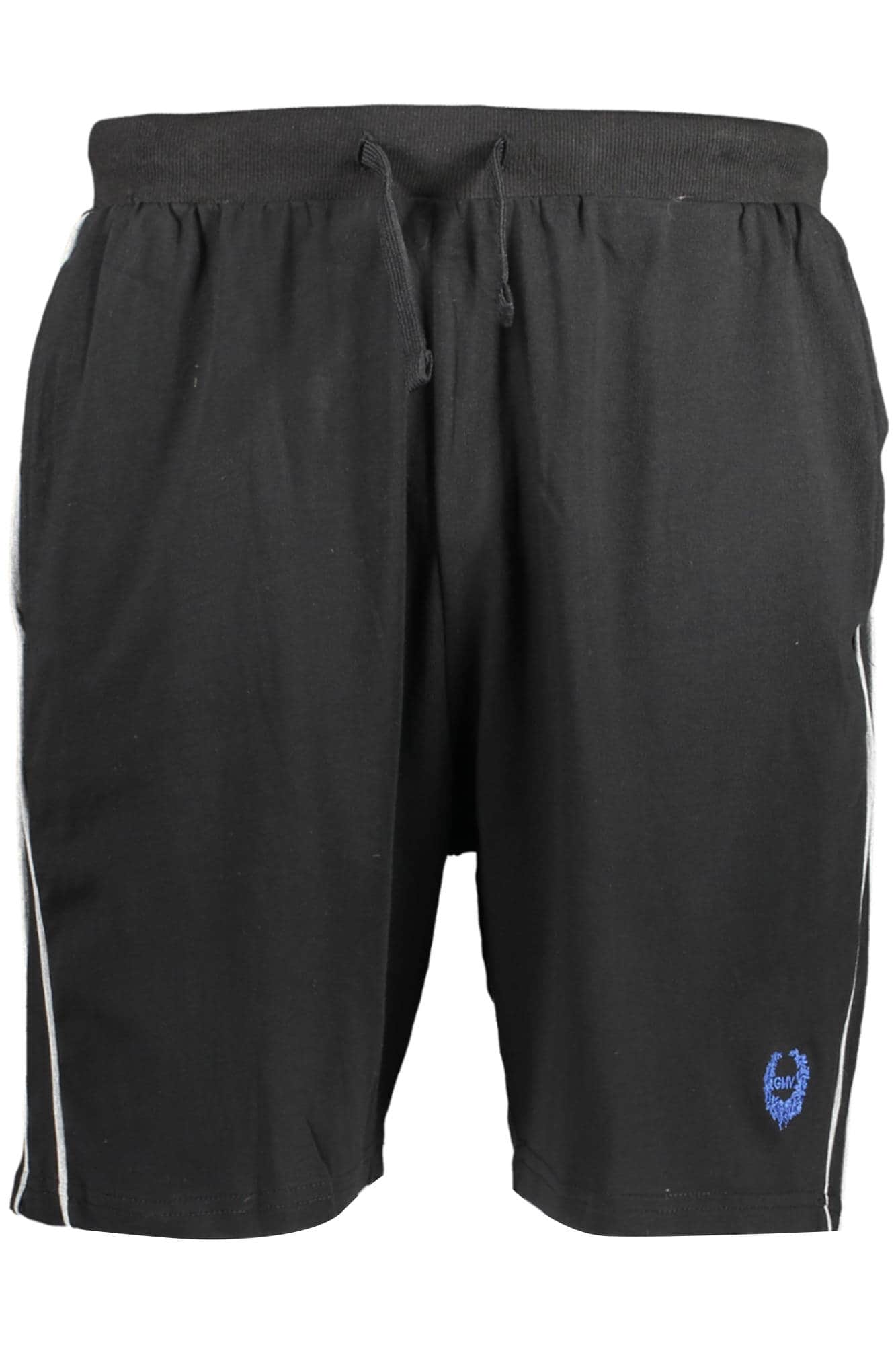 Gian Marco Venturi hombre negro corto pantalón