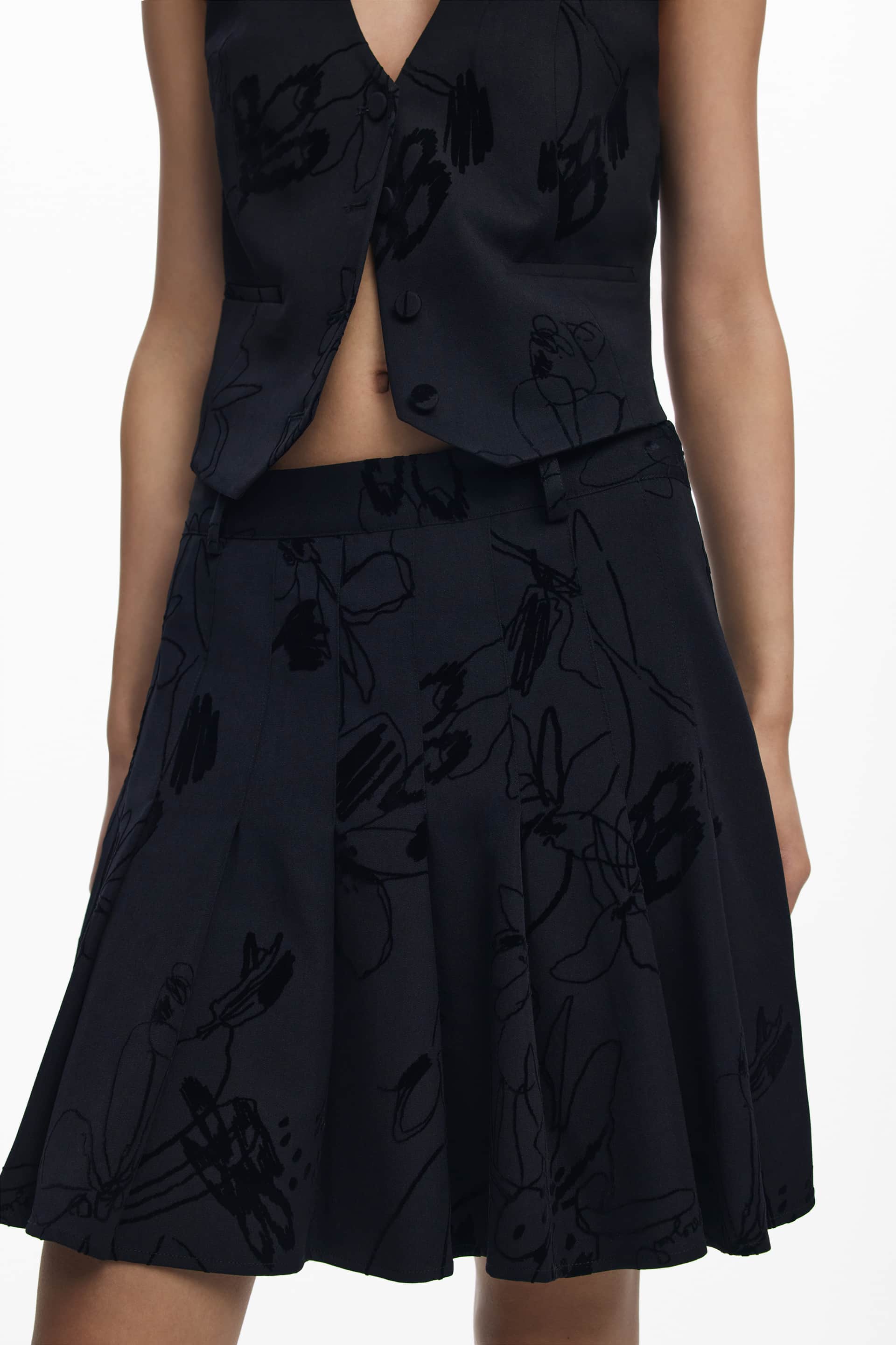 Desigual mujer negro corto falda
